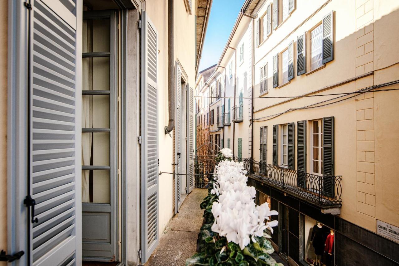 Апартаменты La Finestra Sul Duomo - The House Of Travelers Комо Экстерьер фото